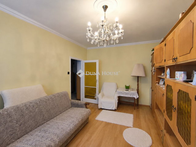 Eladó téglalakás, Kecskeméten 31.9 M Ft, 1 szobás