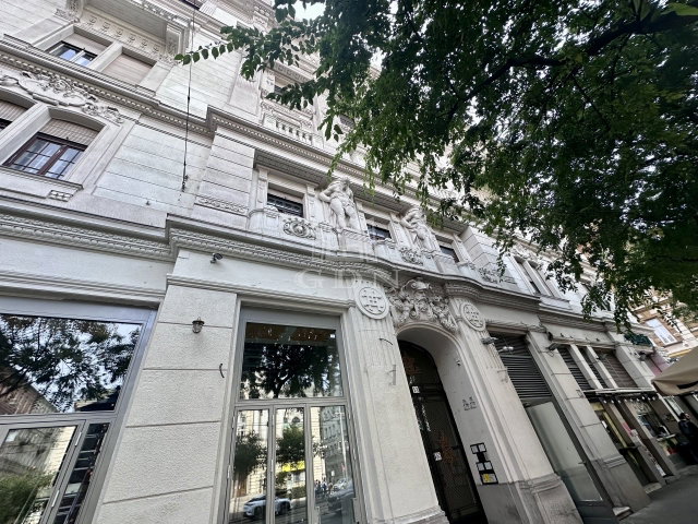 Eladó téglalakás, Budapesten, V. kerületben 97 M Ft, 1 szobás