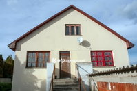 Eladó családi ház, Debrecenben 210 M Ft, 3 szobás