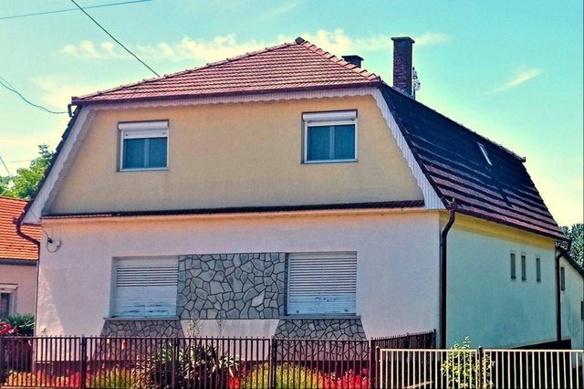 Eladó családi ház, Balatonmagyaródon 39.85 M Ft, 6 szobás