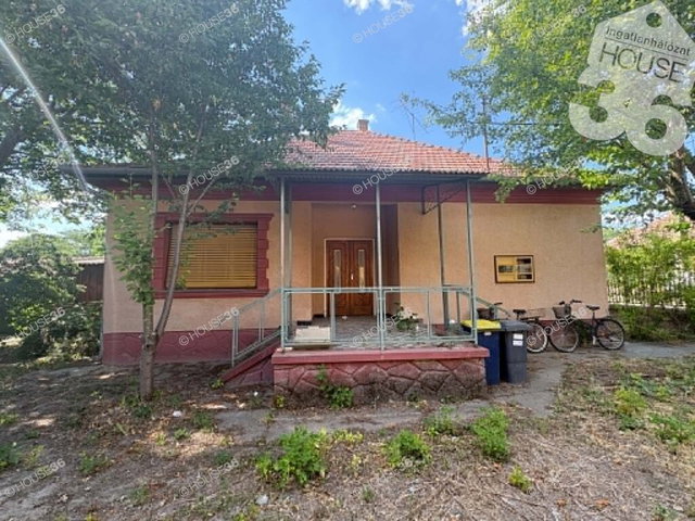 Eladó családi ház, Szabadszálláson 28.5 M Ft, 3 szobás