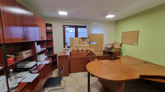 Kiadó iroda, Székesfehérvárott 50 E Ft / hó, 1 szobás