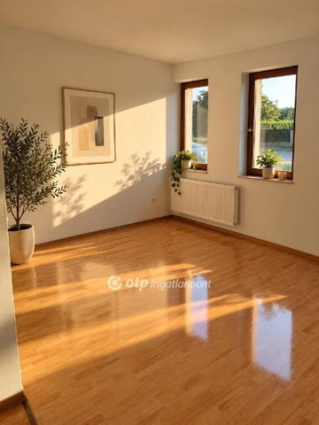 Eladó téglalakás, Sárospatakon 21.9 M Ft, 1 szobás