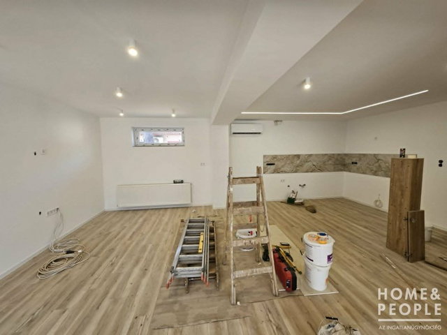 Eladó családi ház, Makón 75.999 M Ft, 4 szobás