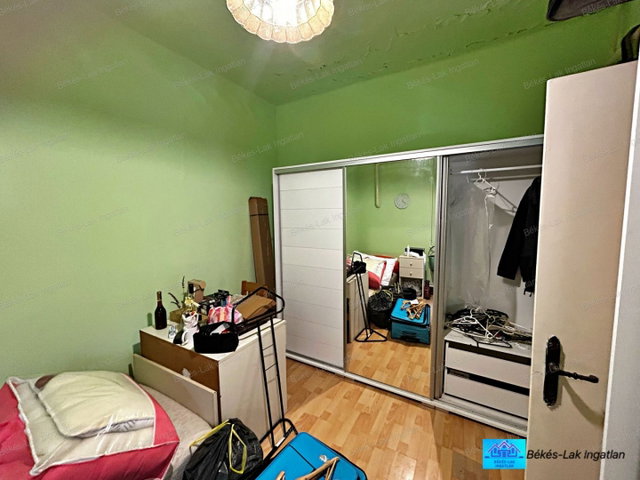 Eladó családi ház, Békésen 19.999 M Ft, 3 szobás