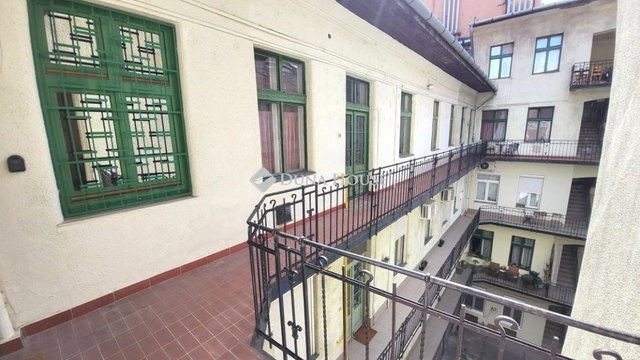 Eladó téglalakás, Budapesten, IX. kerületben 58.9 M Ft, 2 szobás