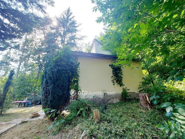 Eladó nyaraló, Kistokajon 8.7 M Ft, 1+1 szobás