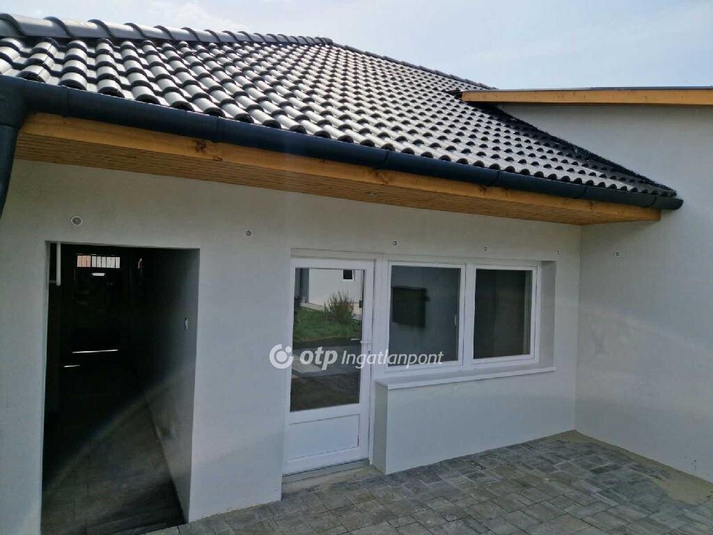 Családi ház · 4 hálószoba · 100 m² · 72.000.000 Ft