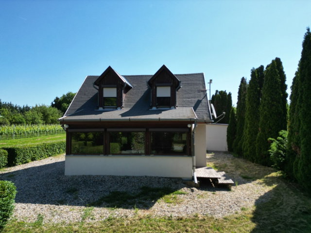 Eladó családi ház, Csepregen 72.436 M Ft, 3 szobás