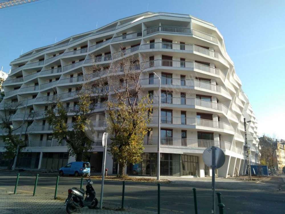 12m² · 25.000 ft