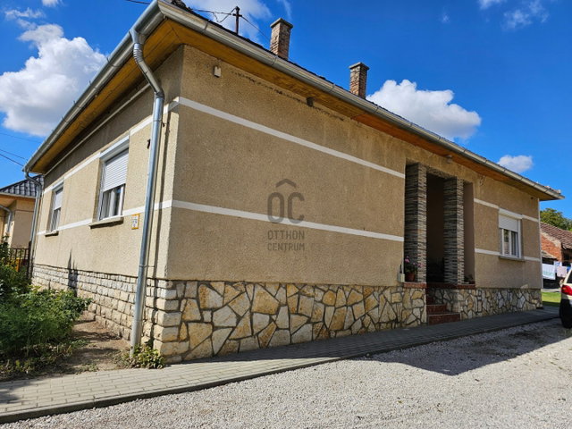 Eladó családi ház, Öreglakon 48.9 M Ft, 5 szobás