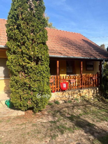 Eladó családi ház, Szebényen 18.5 M Ft, 2 szobás