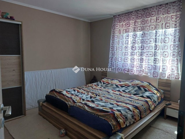 Eladó családi ház, Berhidán 78 M Ft, 6 szobás