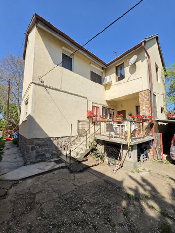 Eladó téglalakás, Pécsett 51.9 M Ft, 3 szobás