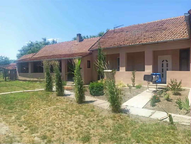 Eladó családi ház, Zsadányon 20 M Ft, 4+1 szobás