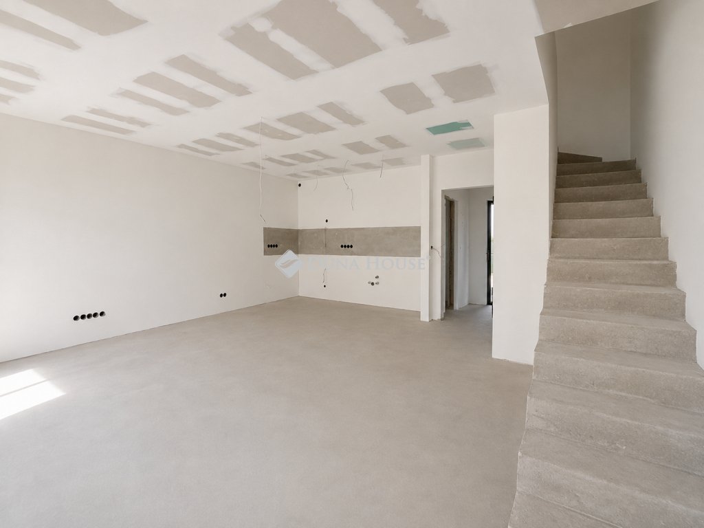 Lakás · 4 hálószoba · 99 m² · 129.990.000 Ft