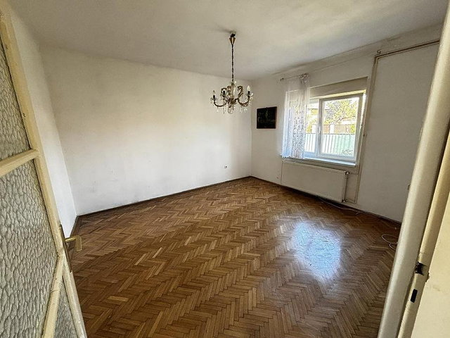 Eladó családi ház, Budapesten, XV. kerületben 72 M Ft, 2 szobás