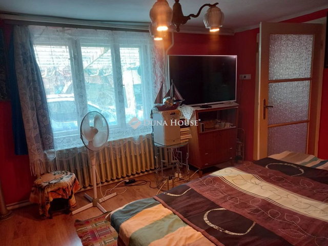 Eladó családi ház, Gyöngyösön, Menház utcában 17.7 M Ft