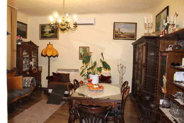 Eladó családi ház, Szolnokon 78 M Ft, 3 szobás