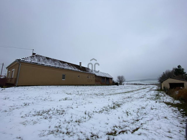 Eladó telek, Magyarszentmiklóson 5.5 M Ft / költözzbe.hu
