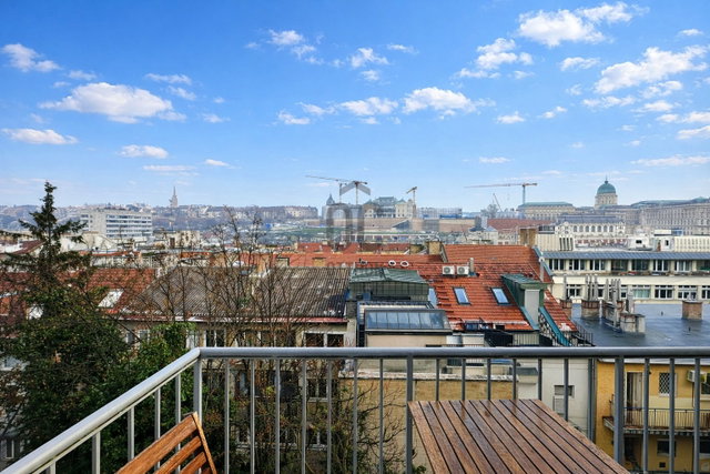 Eladó téglalakás, Budapesten, I. kerületben 75 M Ft, 1 szobás