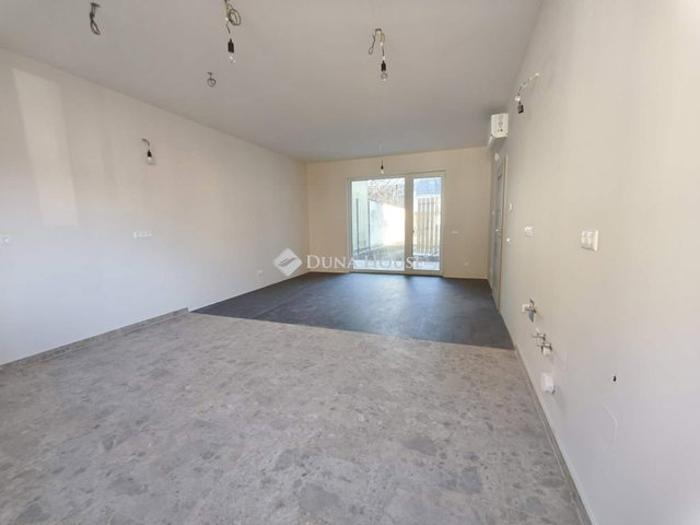 Eladó téglalakás, Kecskeméten 92.5 M Ft, 3 szobás
