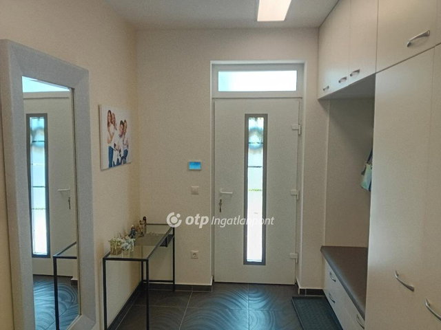 Eladó családi ház, Debrecenben 249.9 M Ft, 3+1 szobás
