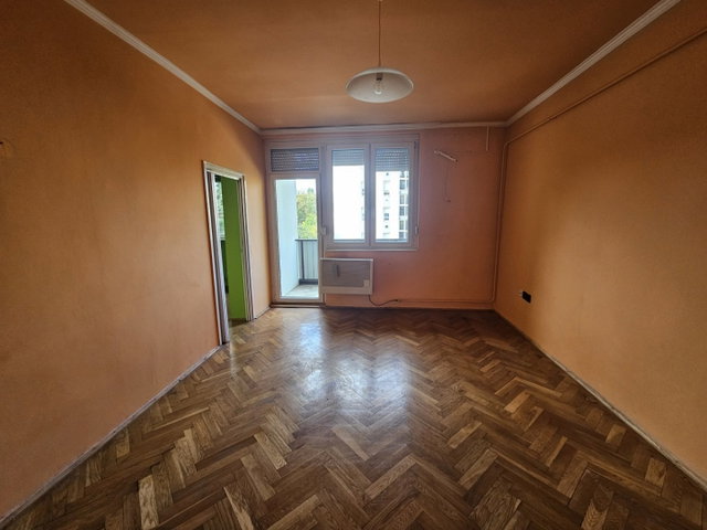 Eladó téglalakás, Pápán 33.9 M Ft, 2 szobás