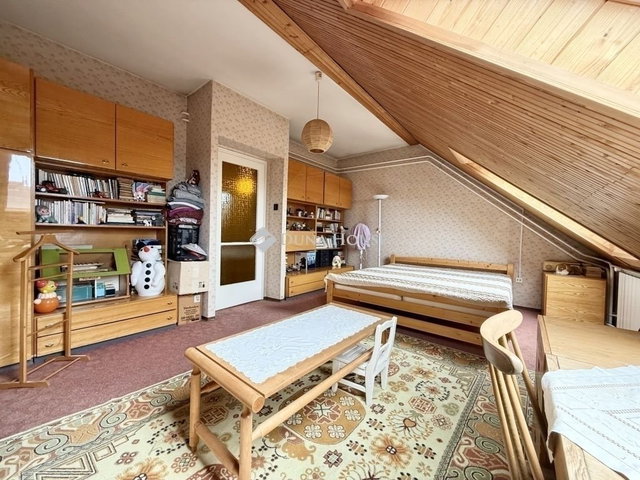Eladó téglalakás, Szegeden 72.9 M Ft, 4 szobás