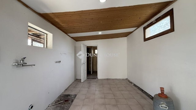 Eladó nyaraló, Gyömrőn 20 M Ft, 1 szobás / költözzbe.hu