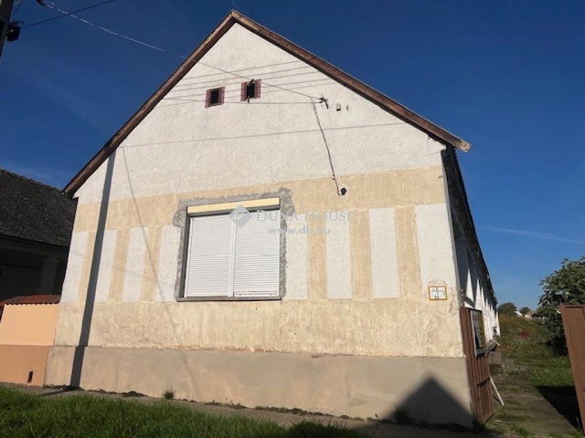 Eladó családi ház, Véménden 20.99 M Ft, 3 szobás