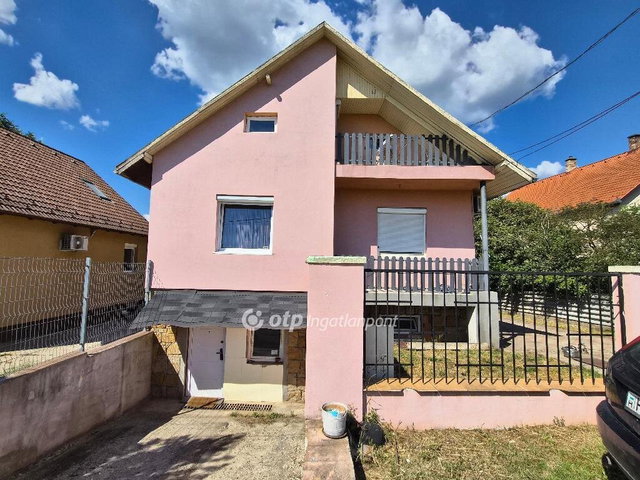 Eladó családi ház, Fóton 122 M Ft, 7 szobás