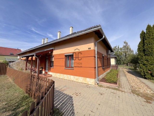 Kiadó családi ház, albérlet, Gödön 450 E Ft / hó, 5 szobás