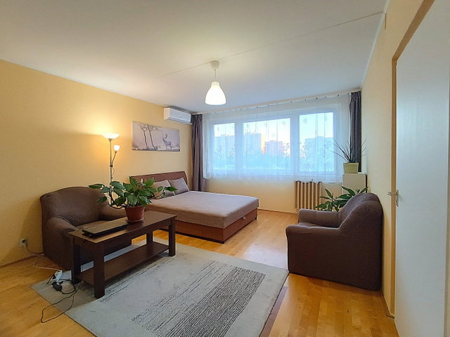 Eladó panellakás, Budapesten, X. kerületben 54.5 M Ft, 2 szobás