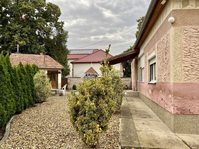 Eladó családi ház, Dunaszentgyörgyön 36.9 M Ft, 3 szobás