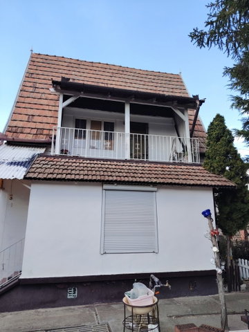 Eladó családi ház, Szegeden 43.9 M Ft, 2 szobás