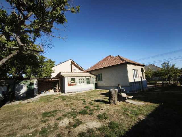 Eladó családi ház, Téten 43 M Ft, 3 szobás