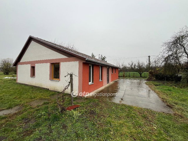 Eladó családi ház, Biharugrán 11.9 M Ft, 3 szobás
