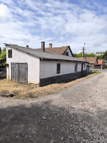 Eladó sorház, Egercsehiben 6.6 M Ft, 2 szobás