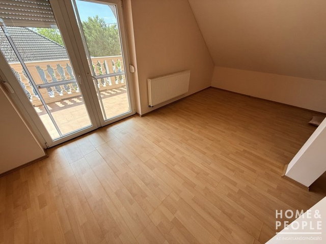 Eladó családi ház, Szegeden 156.999 M Ft, 5 szobás