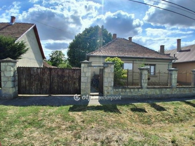 Eladó családi ház, Biharkeresztesen 26.9 M Ft, 2 szobás