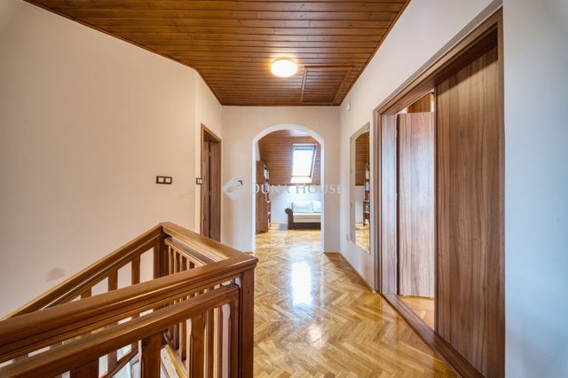 Eladó családi ház, Miskolcon 195 M Ft, 5 szobás