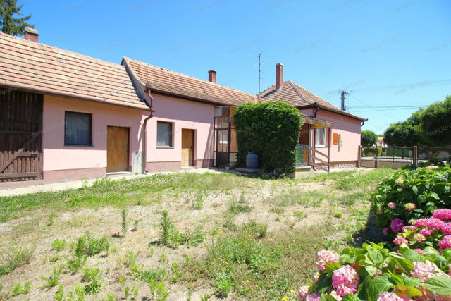 Eladó családi ház, Sopronnémetiben 34.8 M Ft, 2 szobás