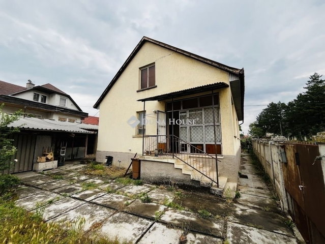Eladó családi ház, Tápiószecsőn 48.5 M Ft, 2 szobás