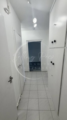 Eladó panellakás, Pécsett, Uitz Béla utcában 43.8 M Ft