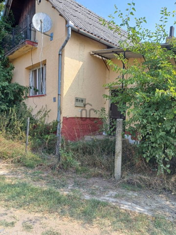 Eladó családi ház, Csikóstőttősön 8.9 M Ft, 4 szobás