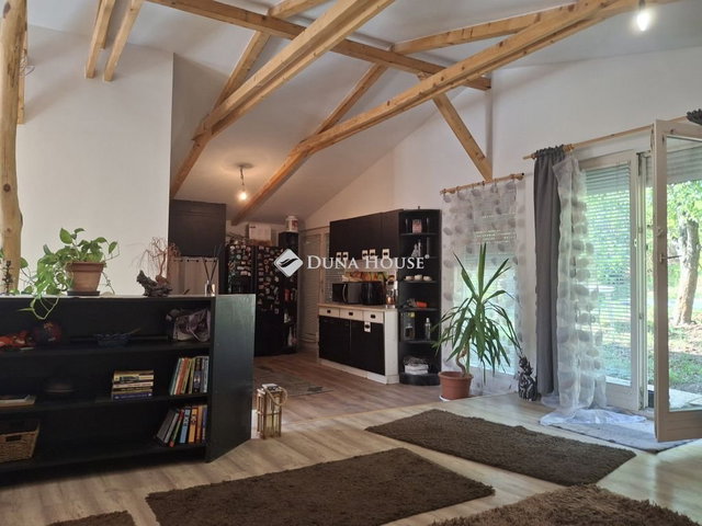 Eladó nyaraló, Gyöngyösön 22.8 M Ft, 3 szobás