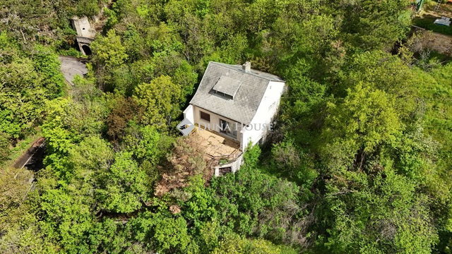 Eladó családi ház, Pécsett 84.9 M Ft, 5 szobás