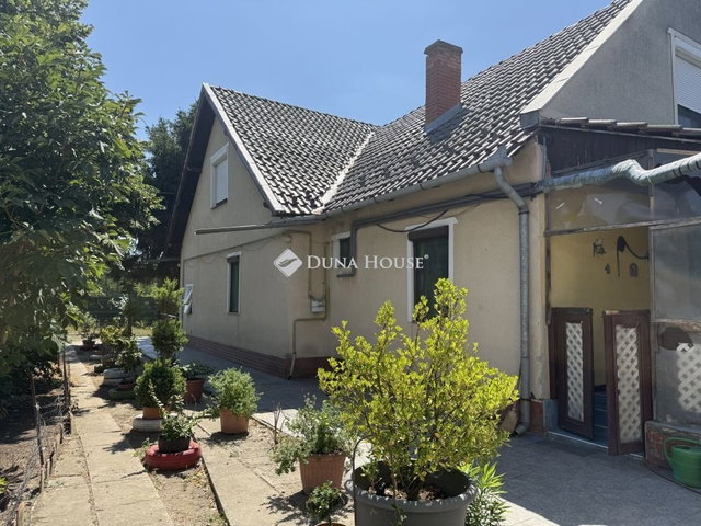 Eladó családi ház, Battonyán 55 M Ft, 6 szobás