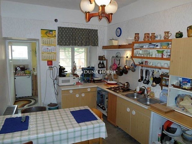 Eladó családi ház, Balatonkenesén 59.5 M Ft, 3 szobás